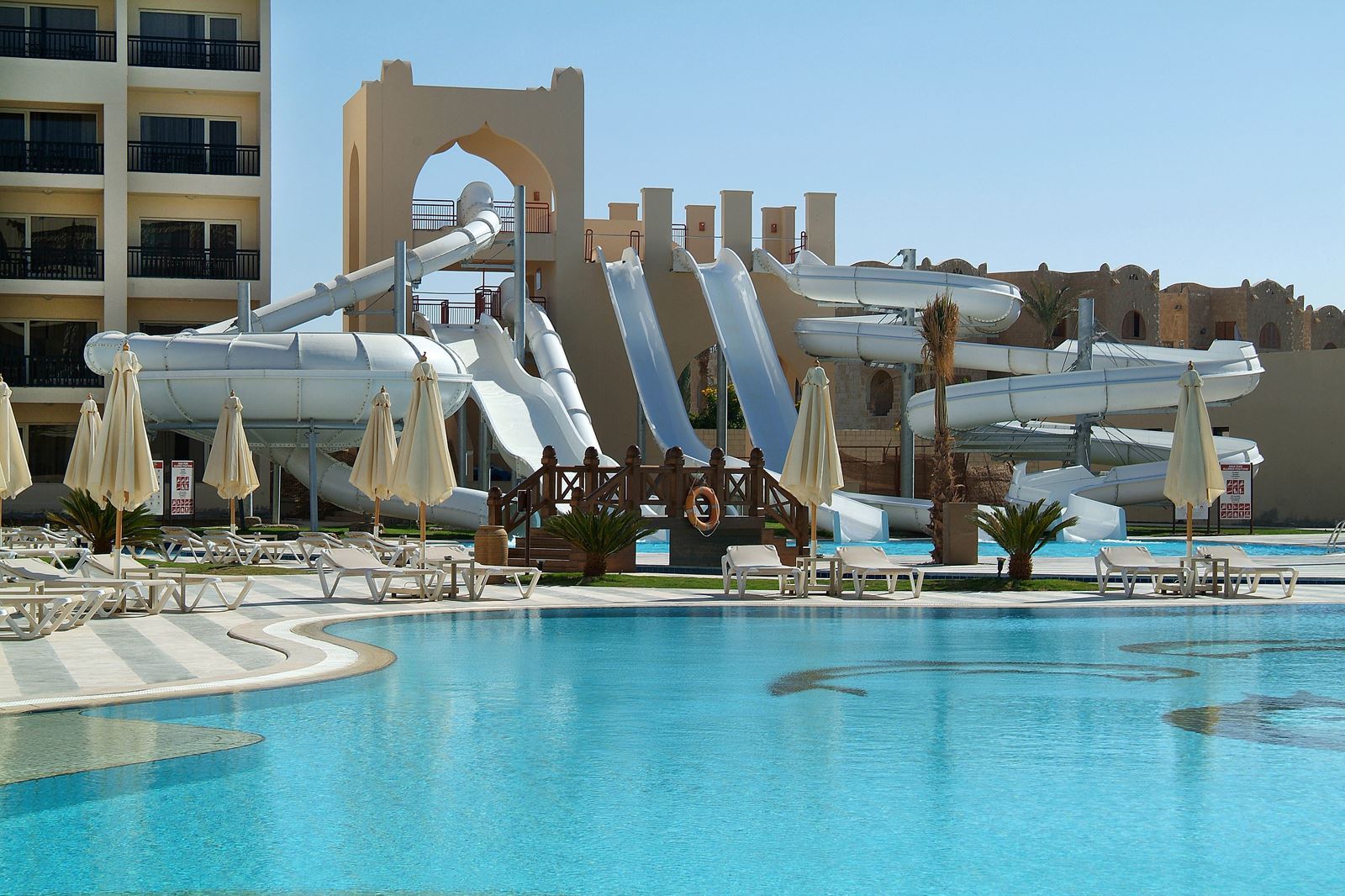 Het zwembad van Hotel Steigenberger in Hurghada