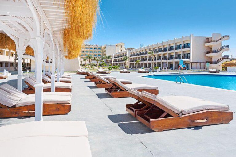Hotel Meraki Resort Hurghada ligbedjes