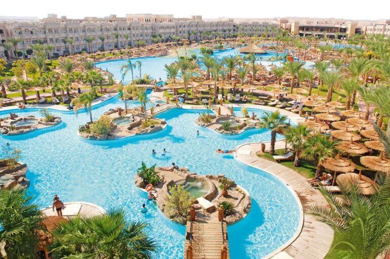 Pickalbatros palace resort in Hurghada