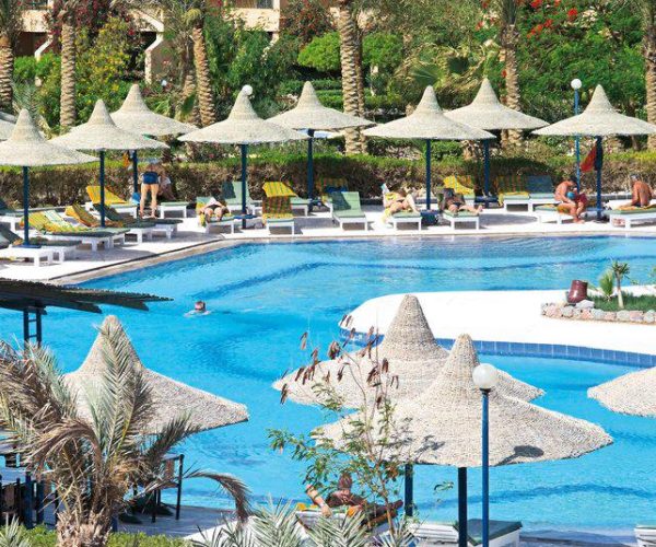 Hotel Giftun Azur Resort zwembad