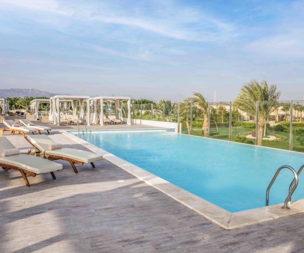 Hotel Jaz Aquaviva Hurghada zwembad met ligbedjes
