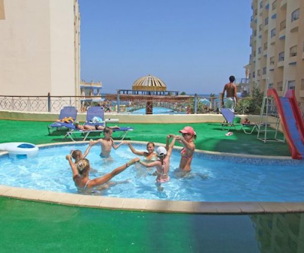 king tut resort in hurghada kinderbad waar je met de kids kan zwemmen
