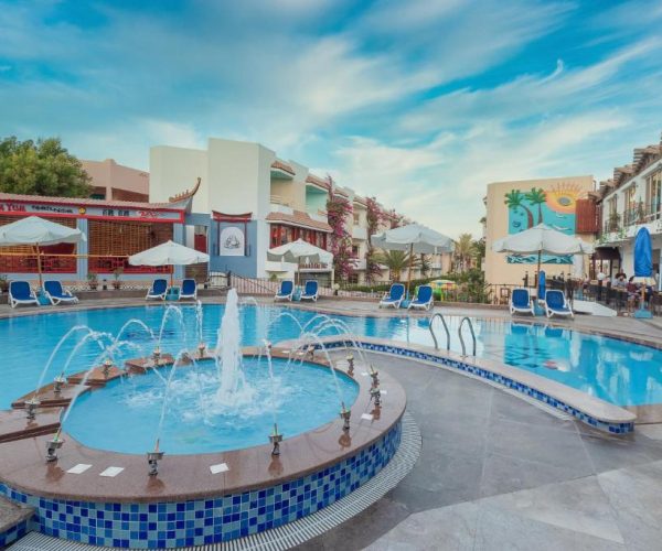 Minamark Beach Resort Hurghada zwembad