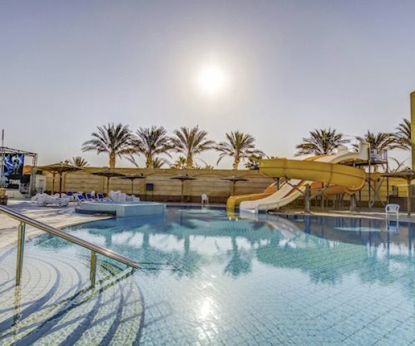 Palm Beach Resort Hurghada zwembad met glijbaan