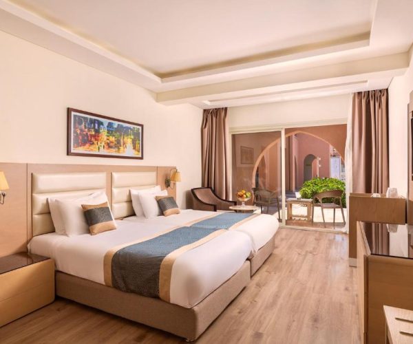 Pickalbatros Alf Leila Wa Leila Resort Neverland Hurghada hotelkamer