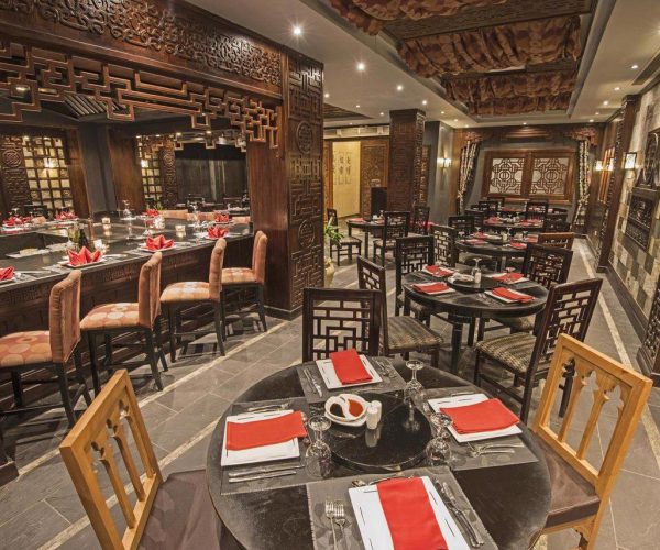 sunrise royal makadi resort hurghada restaurant van binnen netjes ingericht klaar om gasten te ontvangen voor de avond