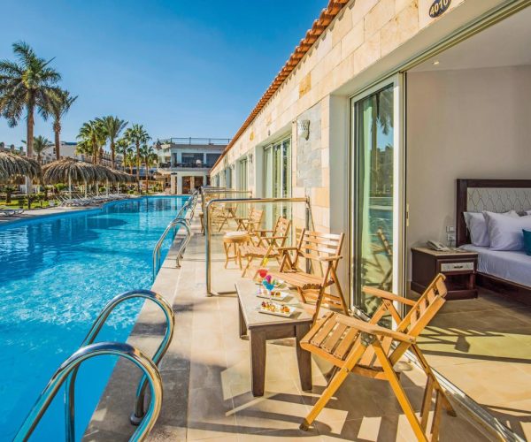 Sunrise Select Aqua Joy Resort Hurghada zwembad aan kamer