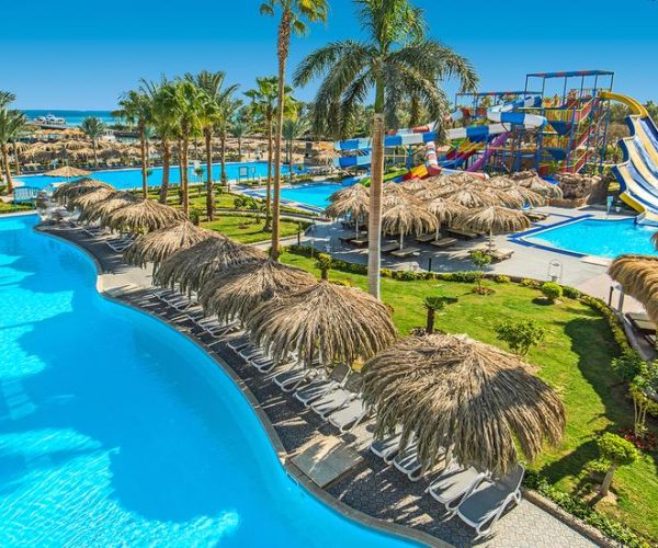 Sunrise Select Aqua Joy Resort Hurghada zwembaden